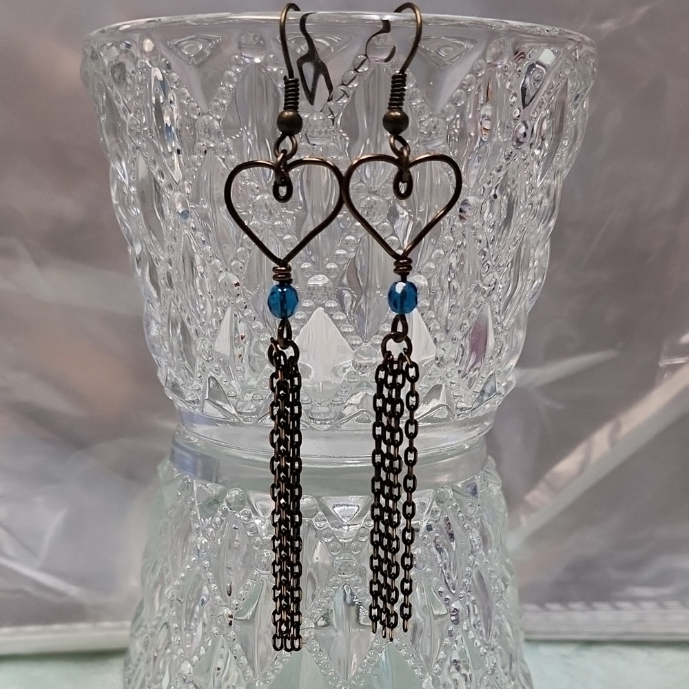 Chic Heart Drop Earrings!